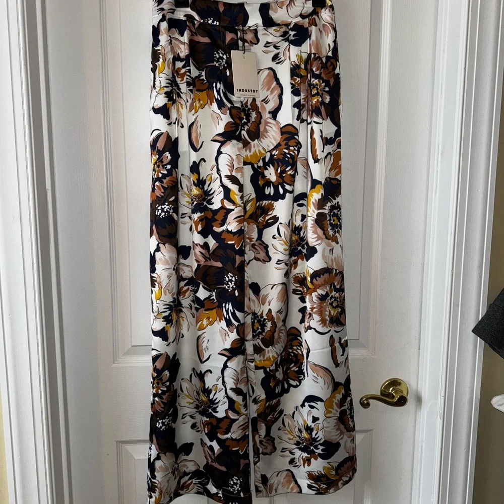 Industry Floral Wide-Leg Pants Silky Size 8 NWT - Picture 1 of 11